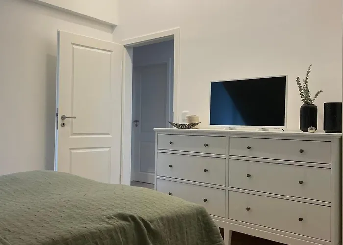 Elbhirsch Stilvoll Wohnen In Weisser Hirsch Apartment *