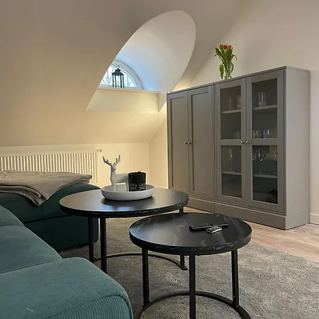 Elbhirsch Stilvoll Wohnen In Weisser Hirsch *